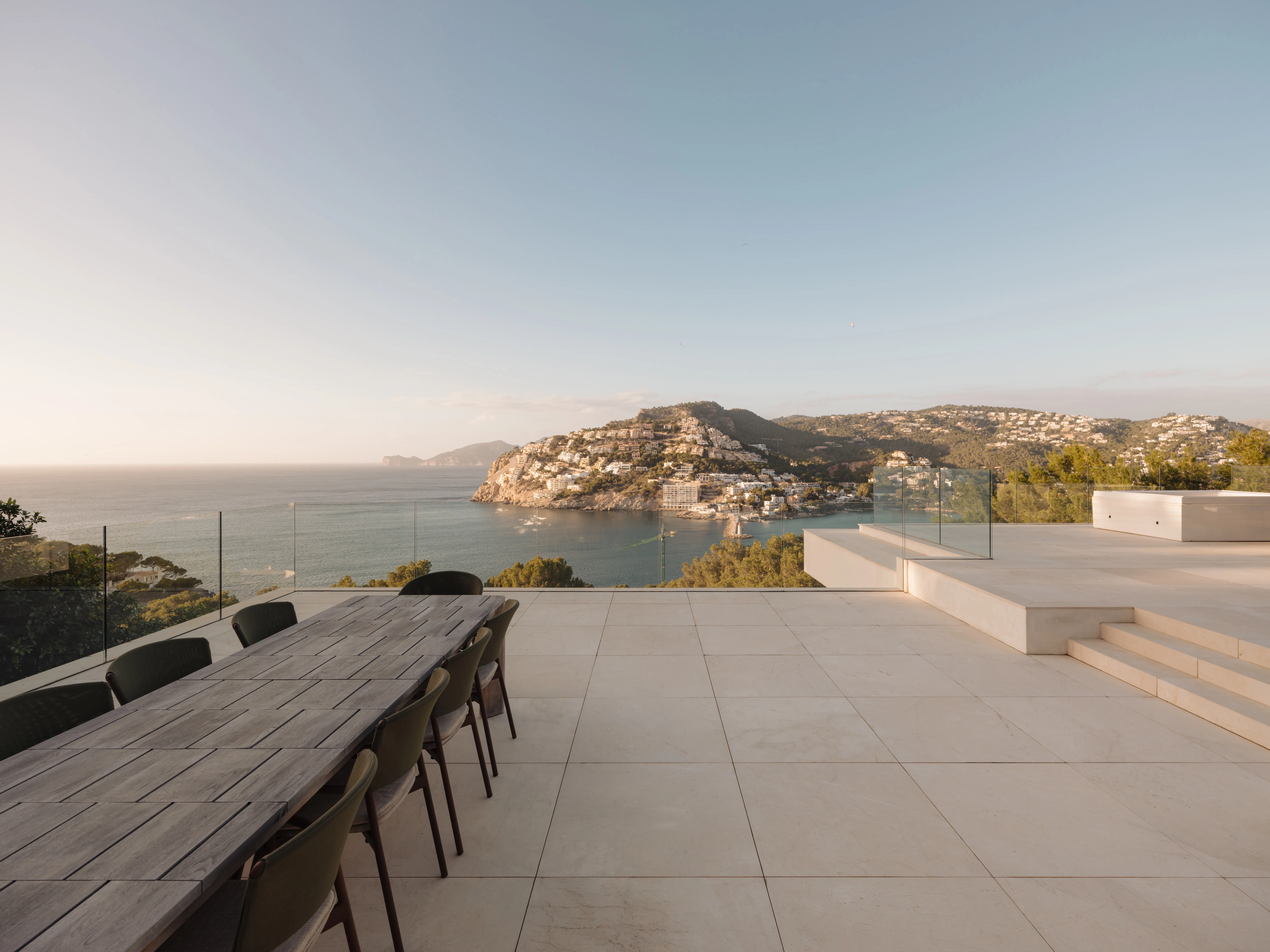 Moderne luksusvilla 'Casa Calma' med spektakulær havudsigt af stjernearkitekterne SAOTA-3