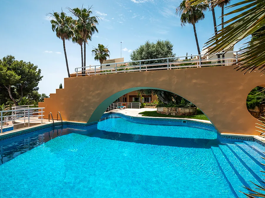 Penthouse with nice views-11