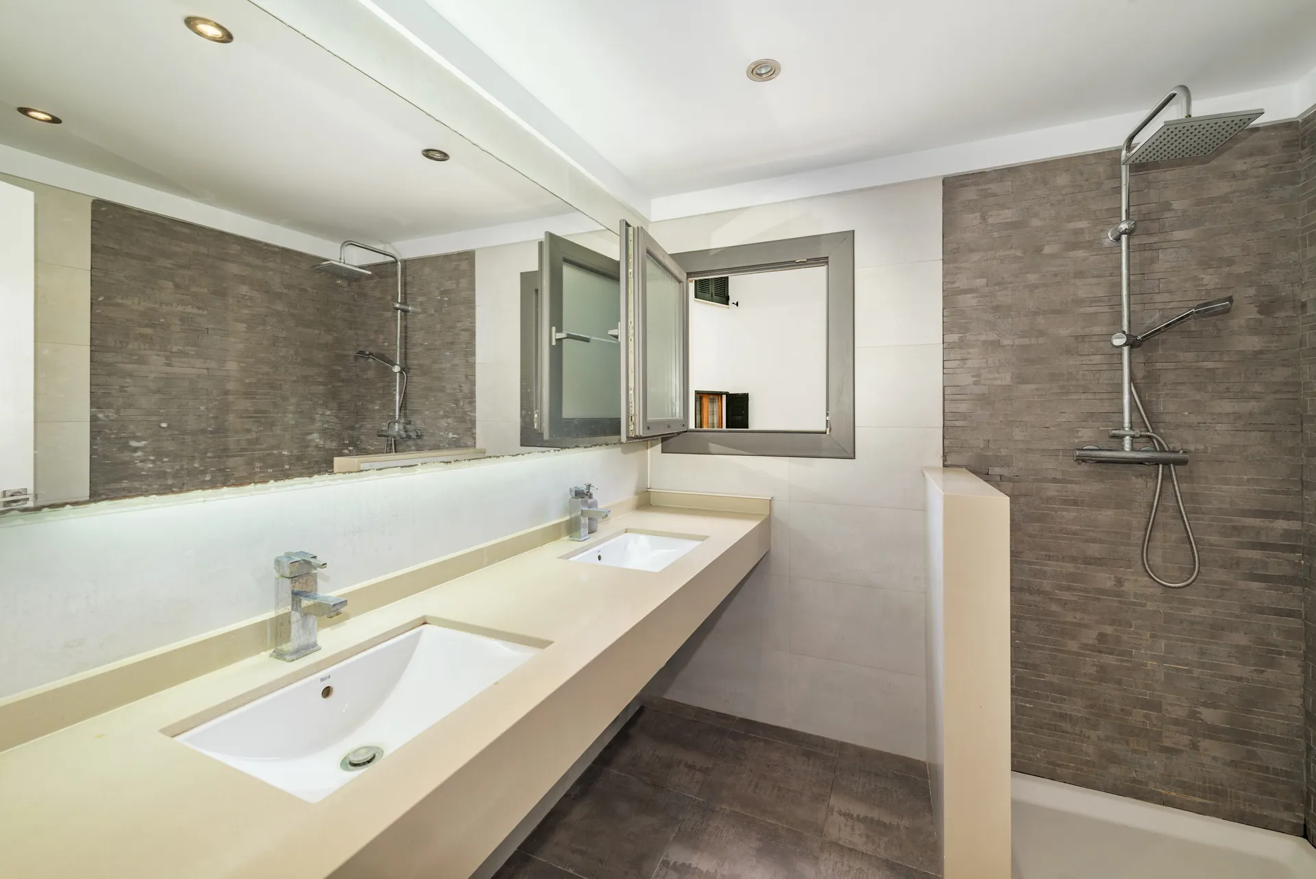 Helle Wohnung in Strandnähe in Puerto de Alcudia-11