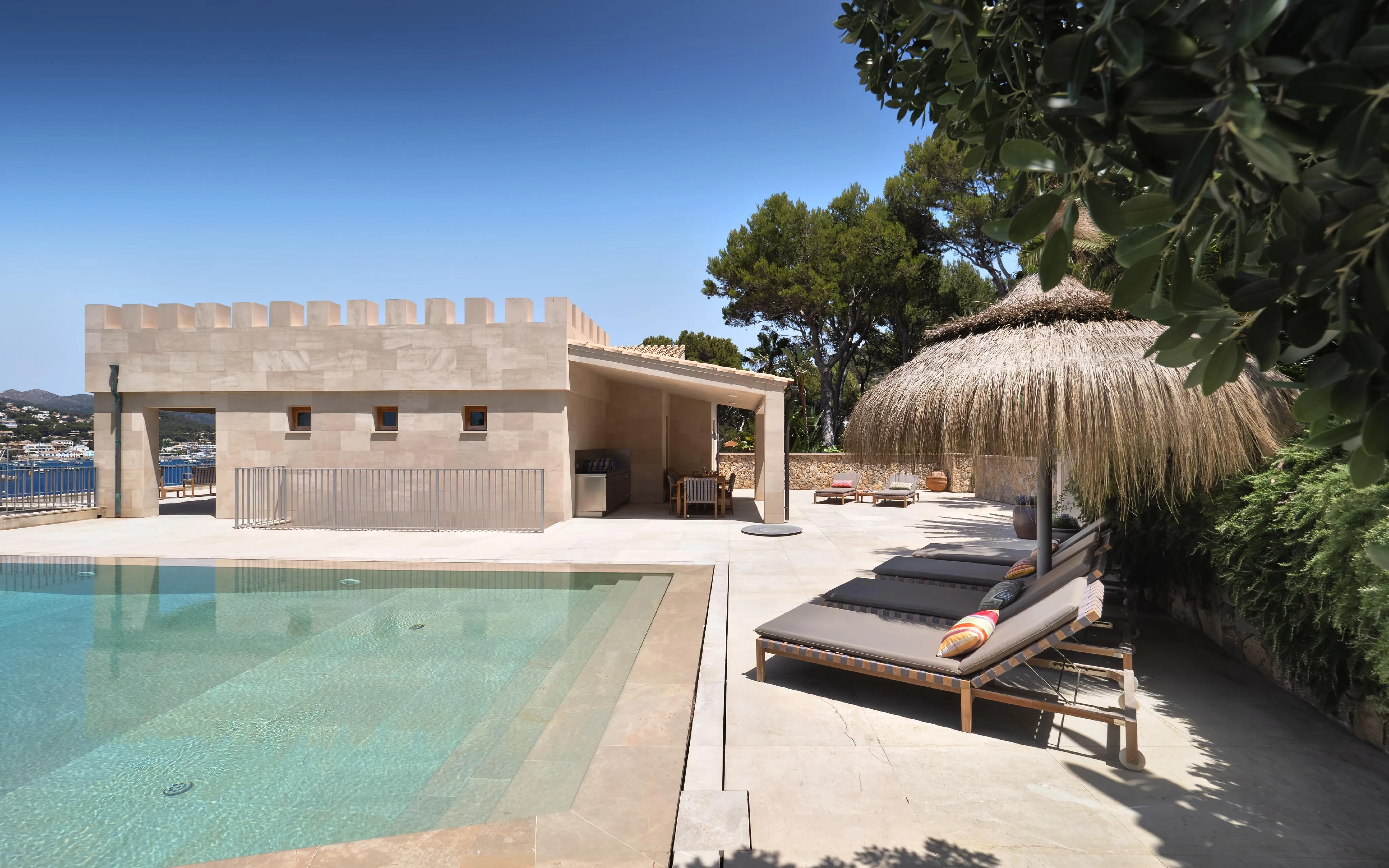 Propiedad única con acceso directo al mar y pista de tenis en Port Andratx-7