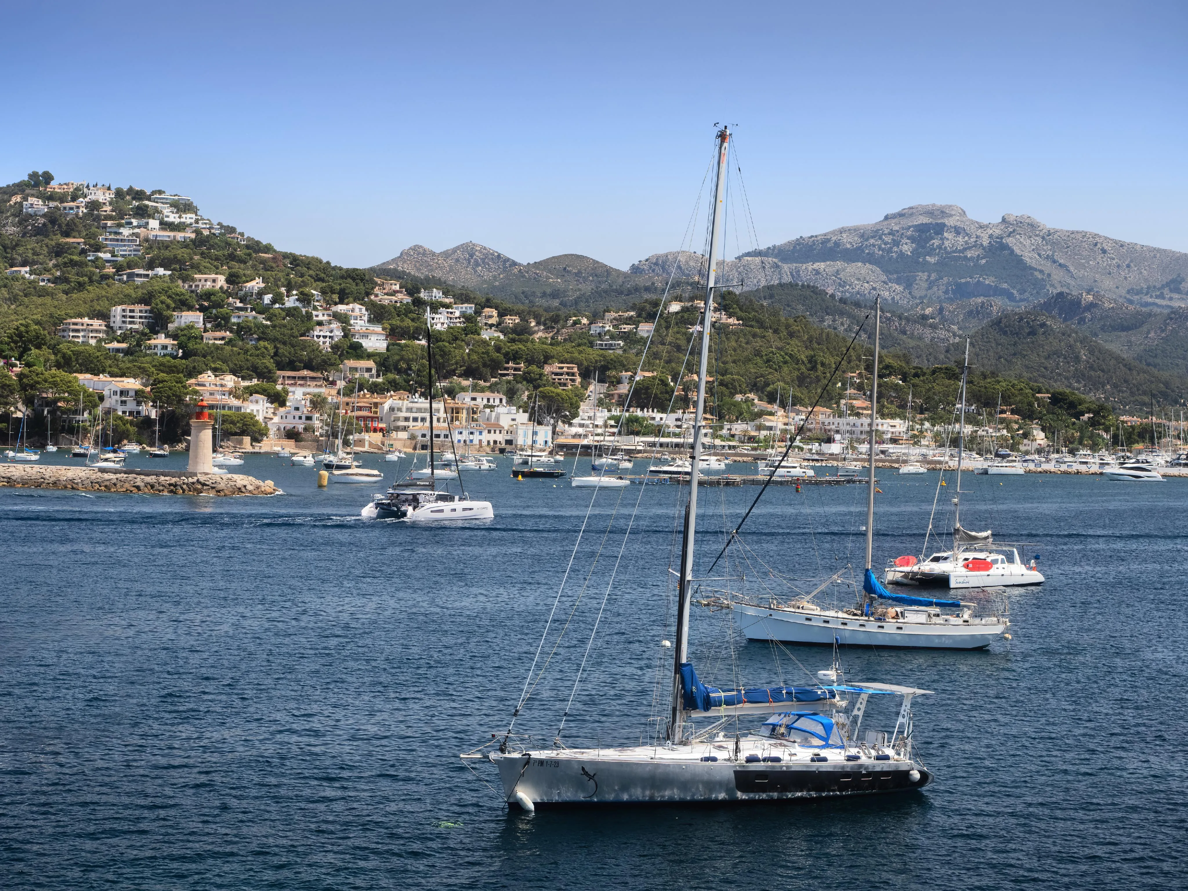 Propiedad única con acceso directo al mar y pista de tenis en Port Andratx-29