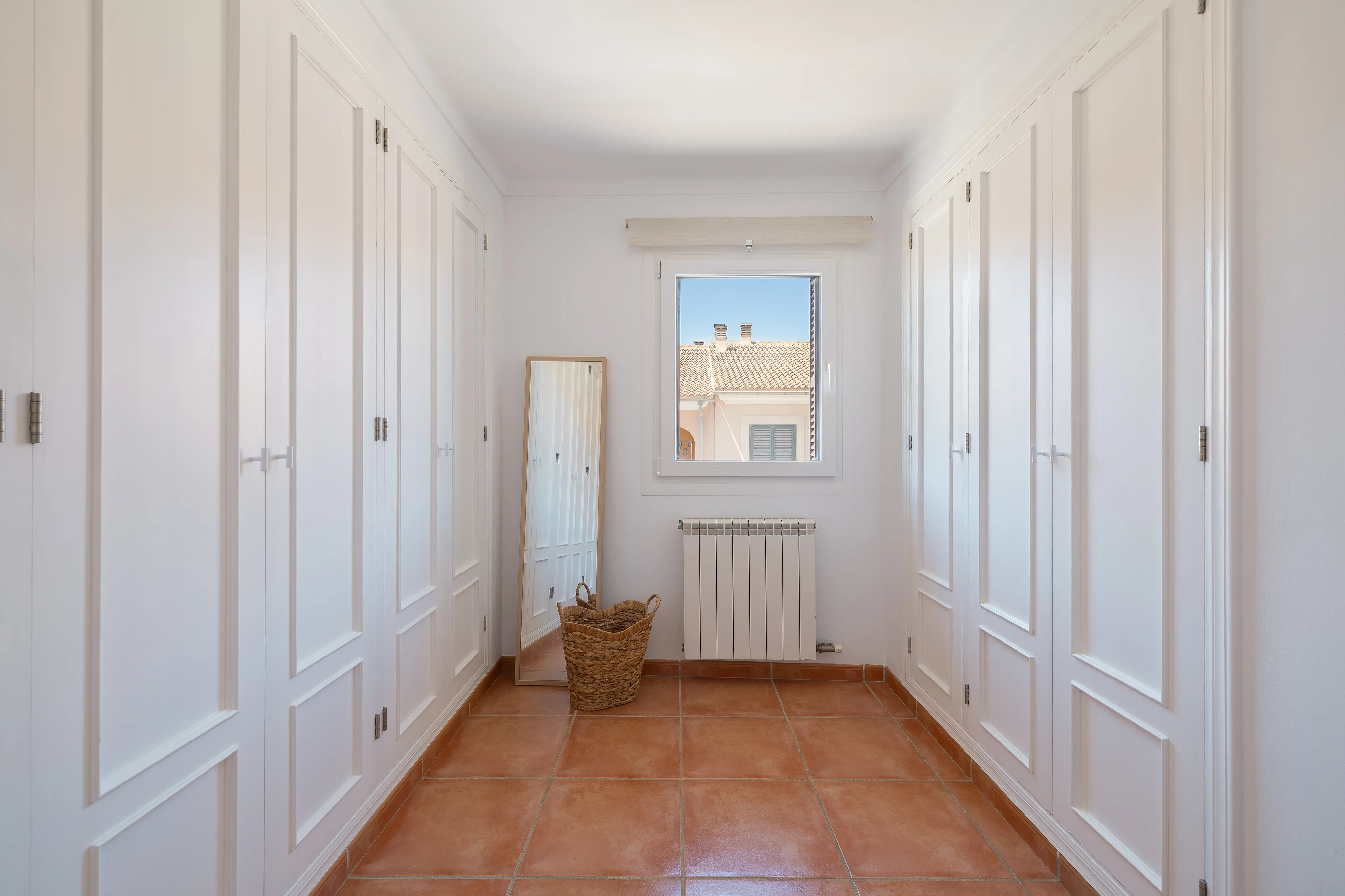 Espaciosa casa de pueblo con terraza y vistas a la Tramuntana-12