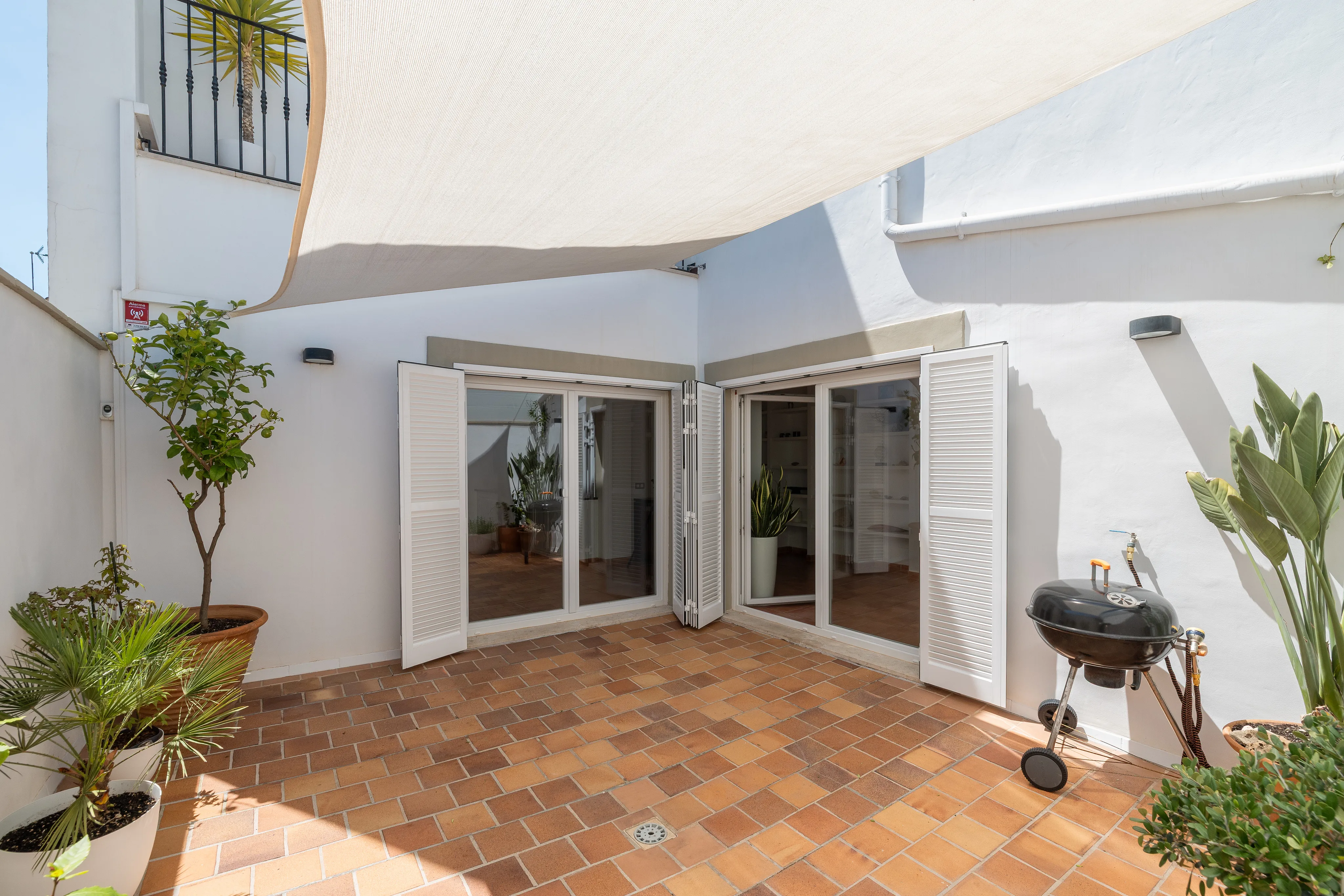 Espaciosa casa de pueblo con terraza y vistas a la Tramuntana-2