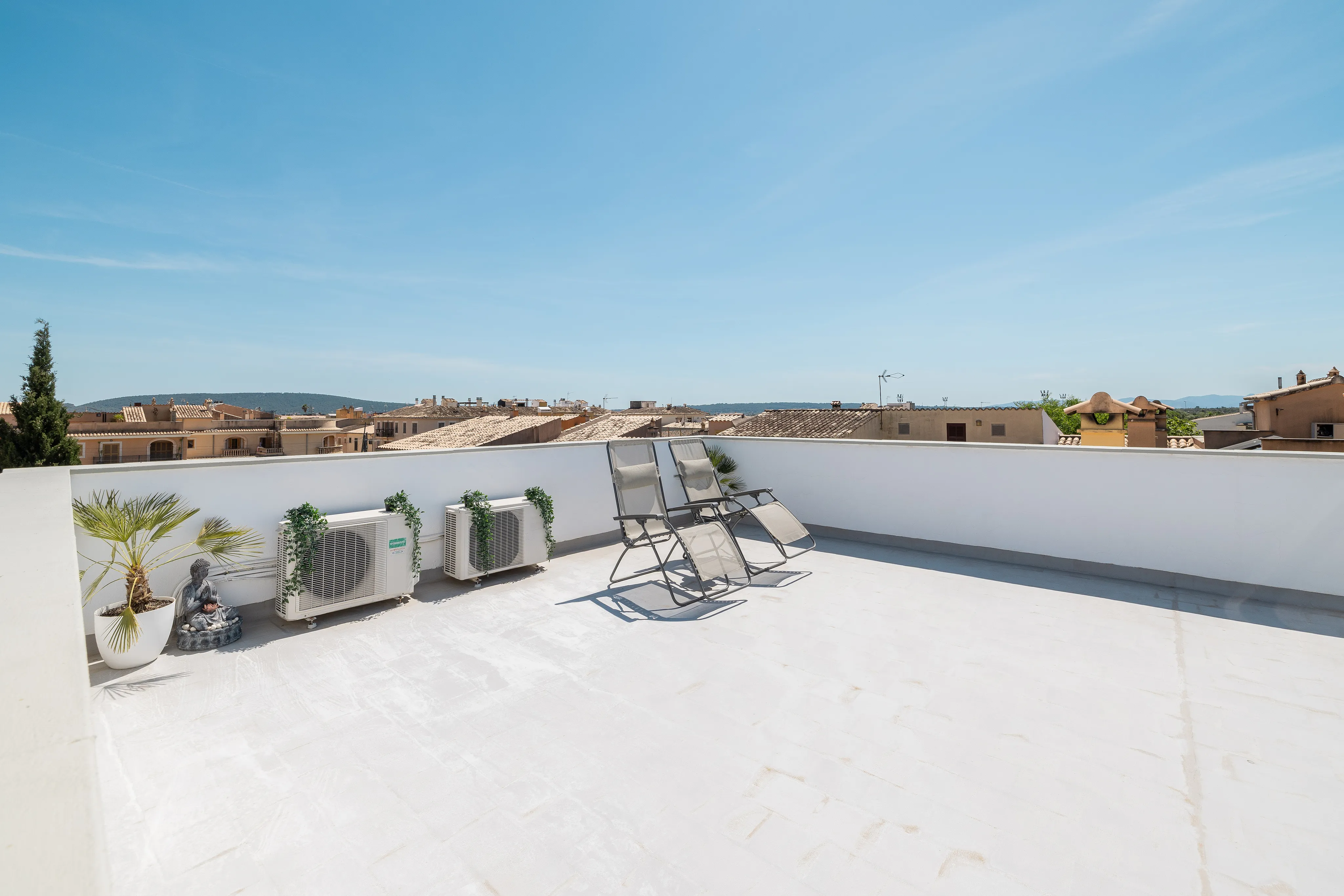 Espaciosa casa de pueblo con terraza y vistas a la Tramuntana-15
