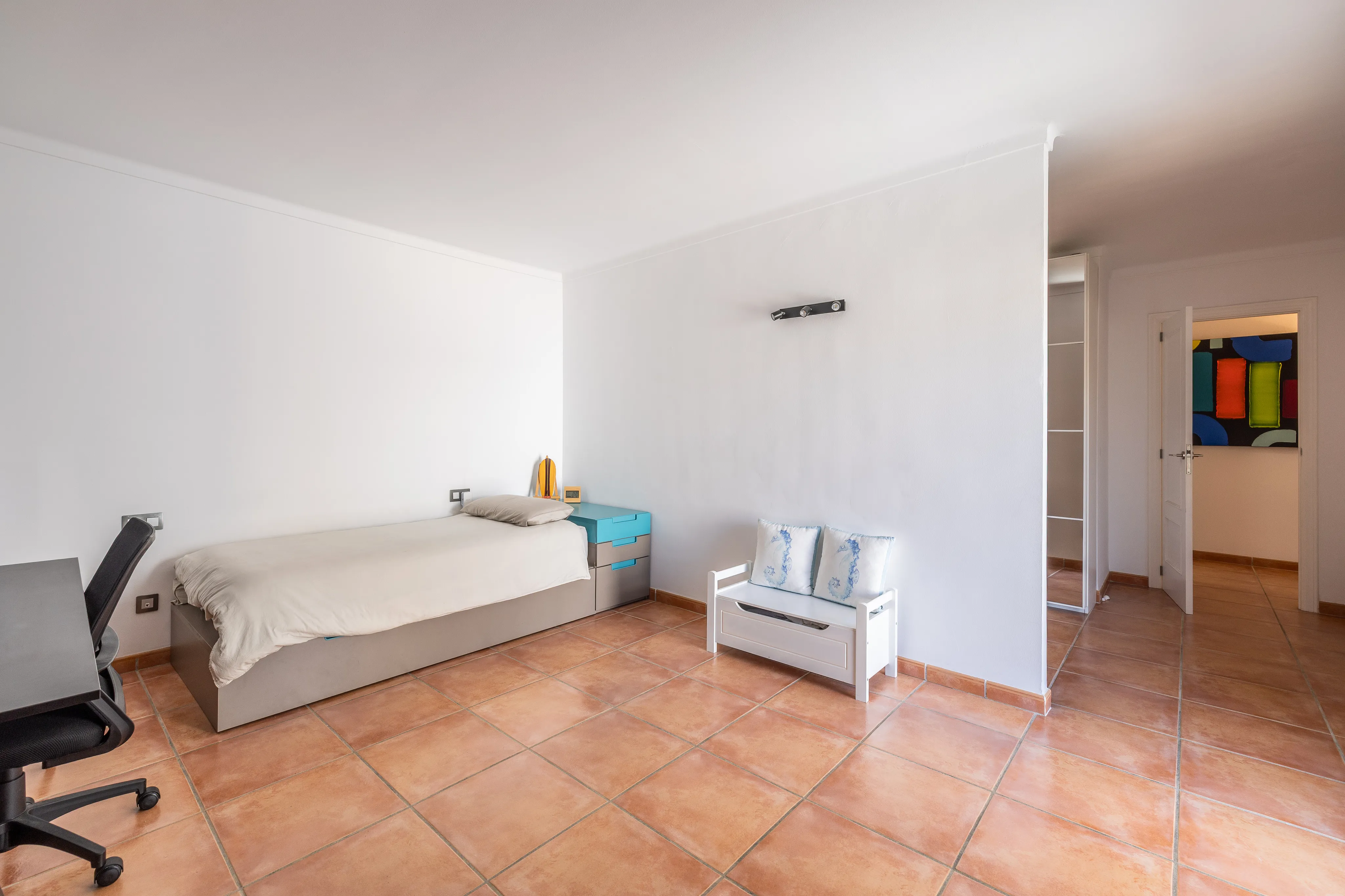 Espaciosa casa de pueblo con terraza y vistas a la Tramuntana-13