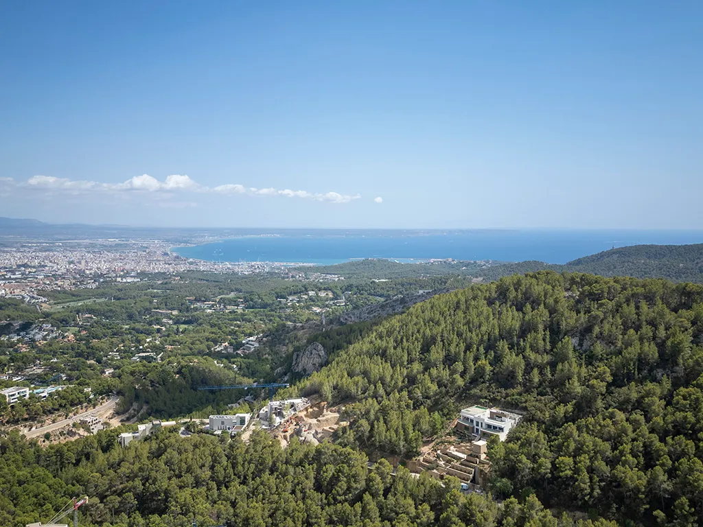 Terreno con vista mare e licenza edilizia a Son Vida-2