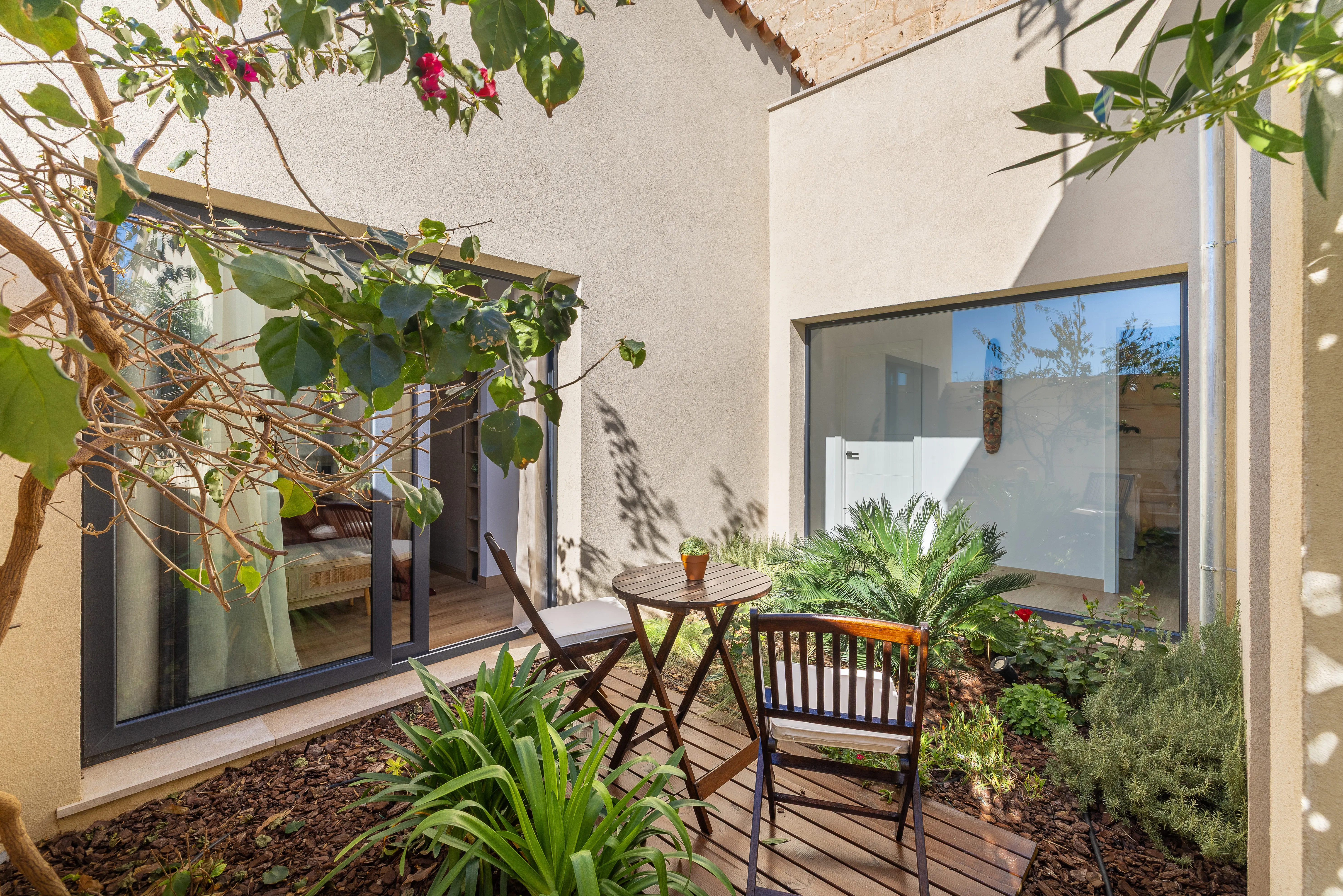 Comfortabel nieuwbouwhuis met groot terras en zwembad-10