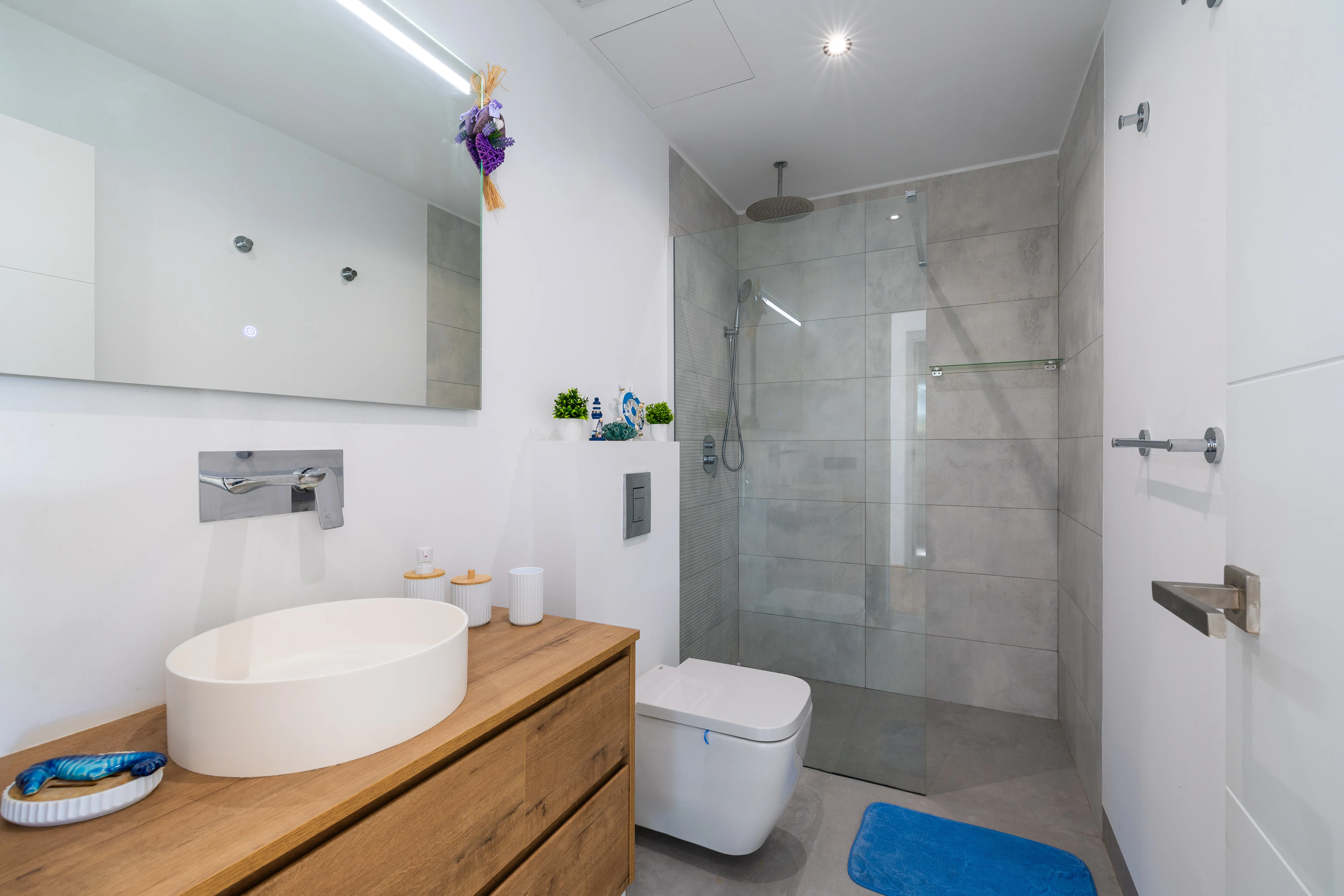 Còmoda casa de poble de nova construcció amb gran terrassa i piscina-9