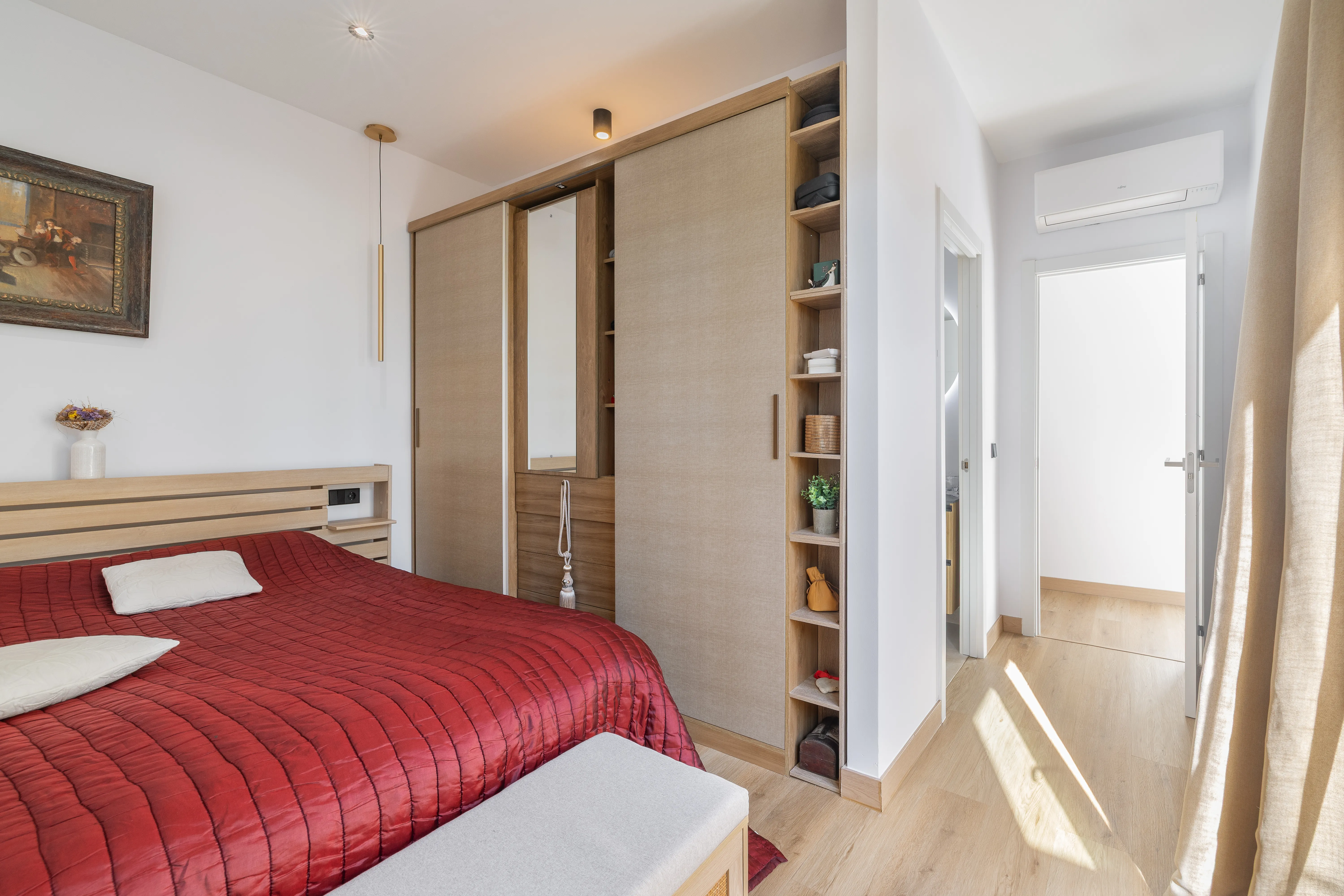 Còmoda casa de poble de nova construcció amb gran terrassa i piscina-12