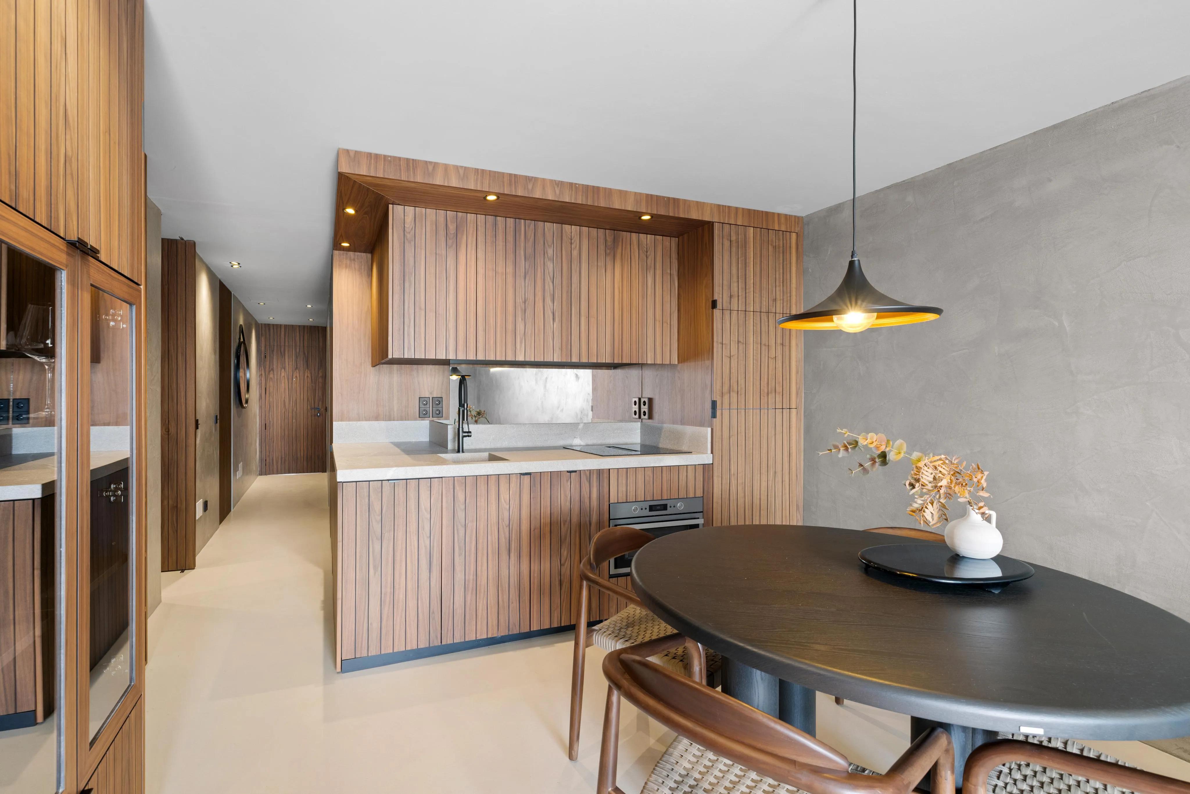 A real gem with stunning harbour & sea views-5