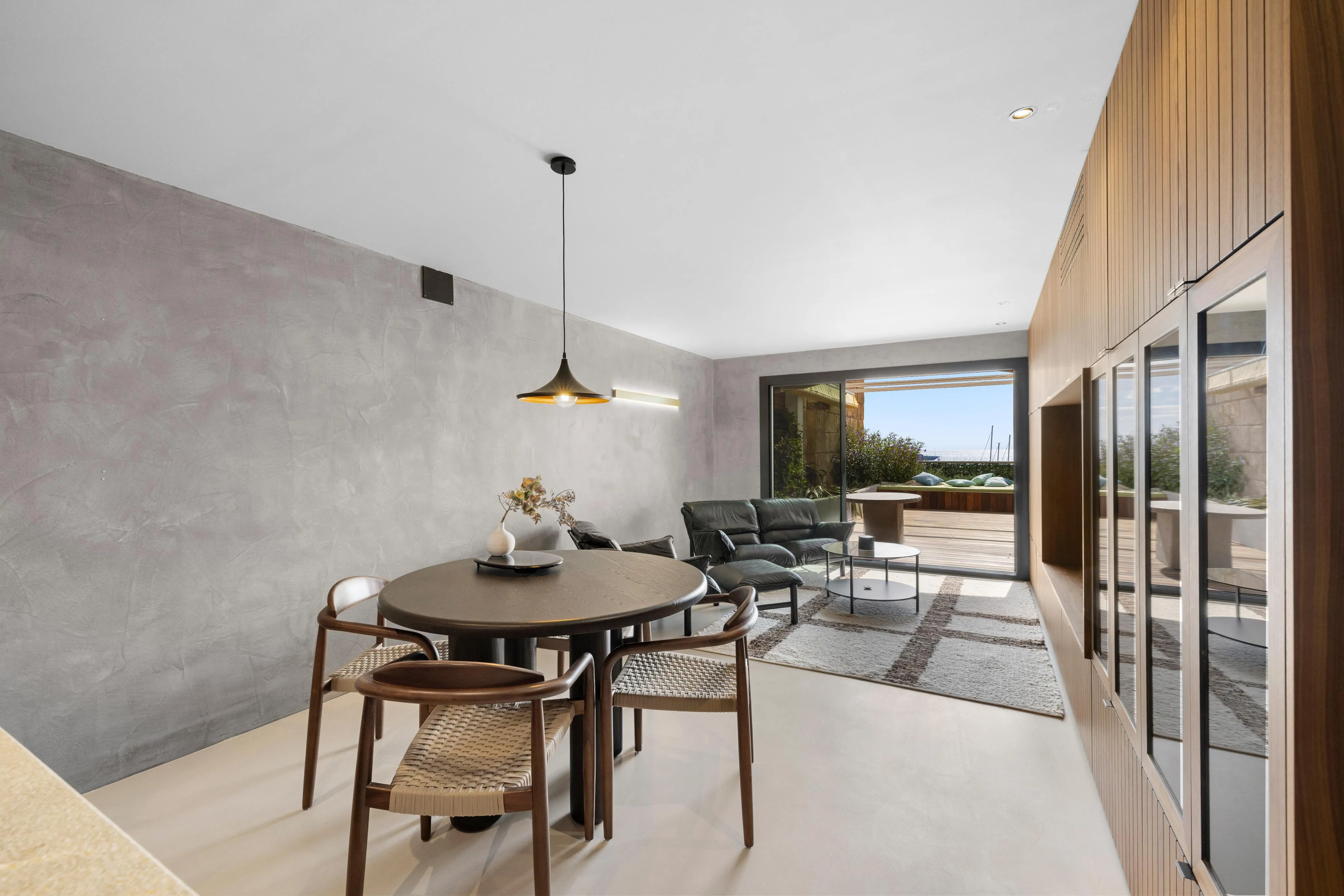 A real gem with stunning harbour & sea views-4