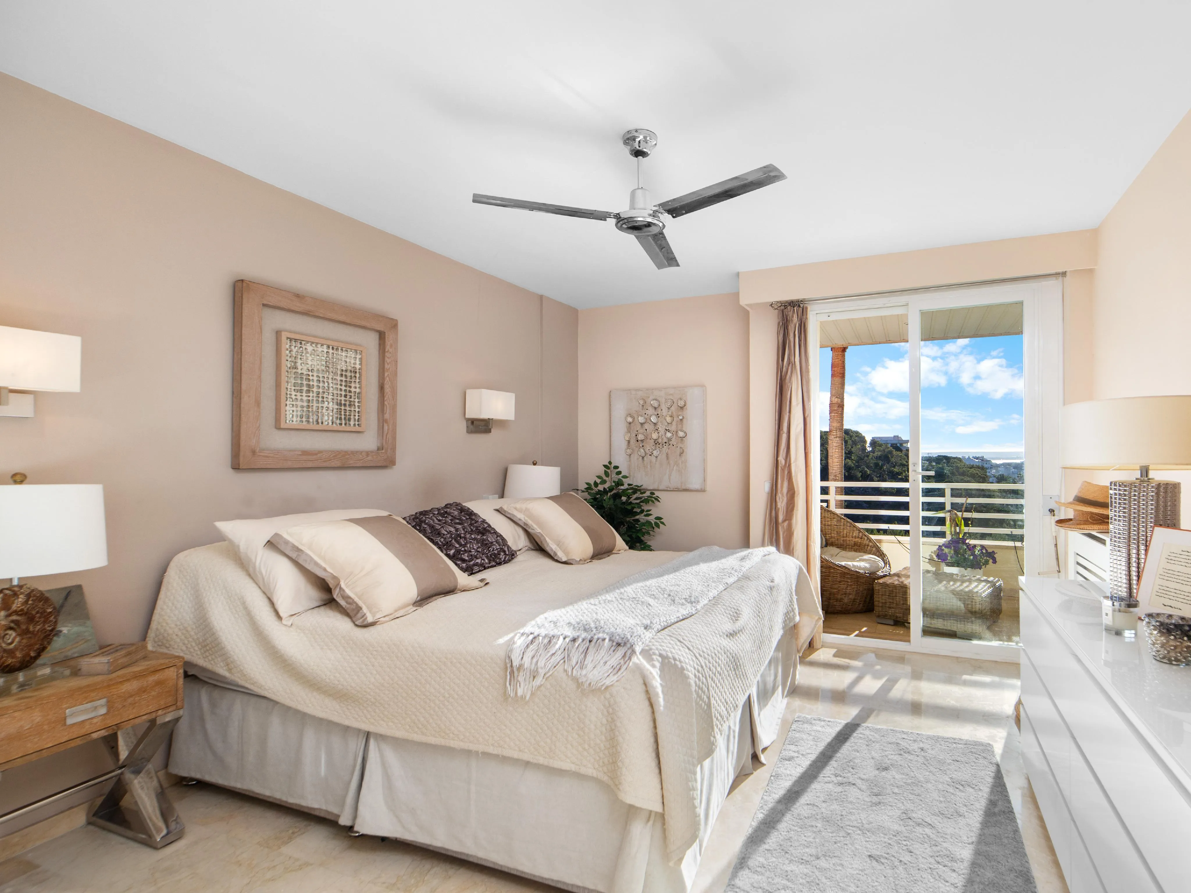 Amplio apartamento con vistas al mar junto al campo de golf-8