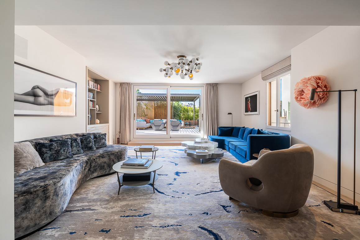 Spacious penthouse with exclusive terraces – urban luxury on a single level-4