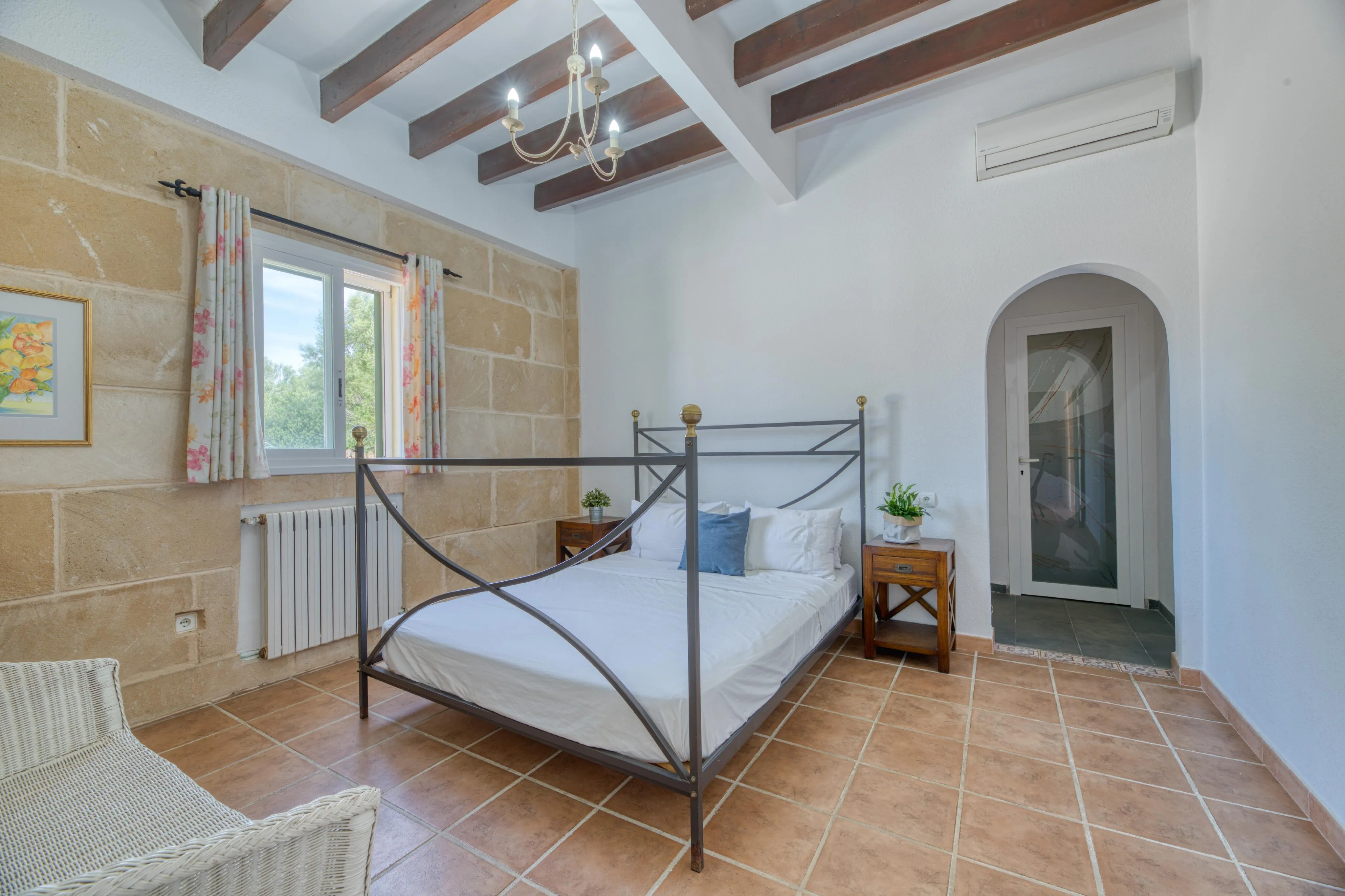 Exclusiva finca amb piscina a Llucmajor-11