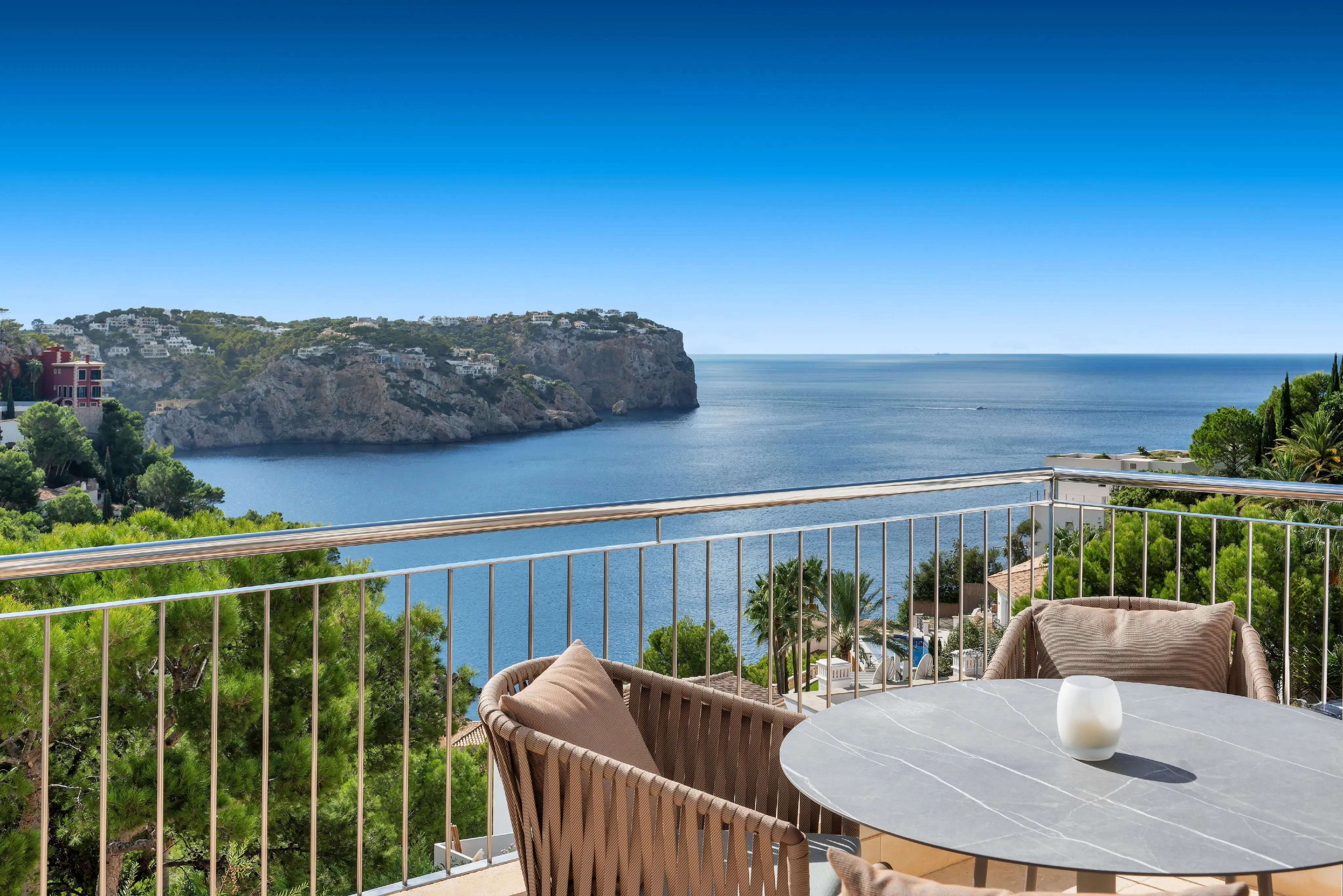 Exclusief appartement met fantastisch uitzicht op zee op een gewilde locatie bij de jachthaven-1