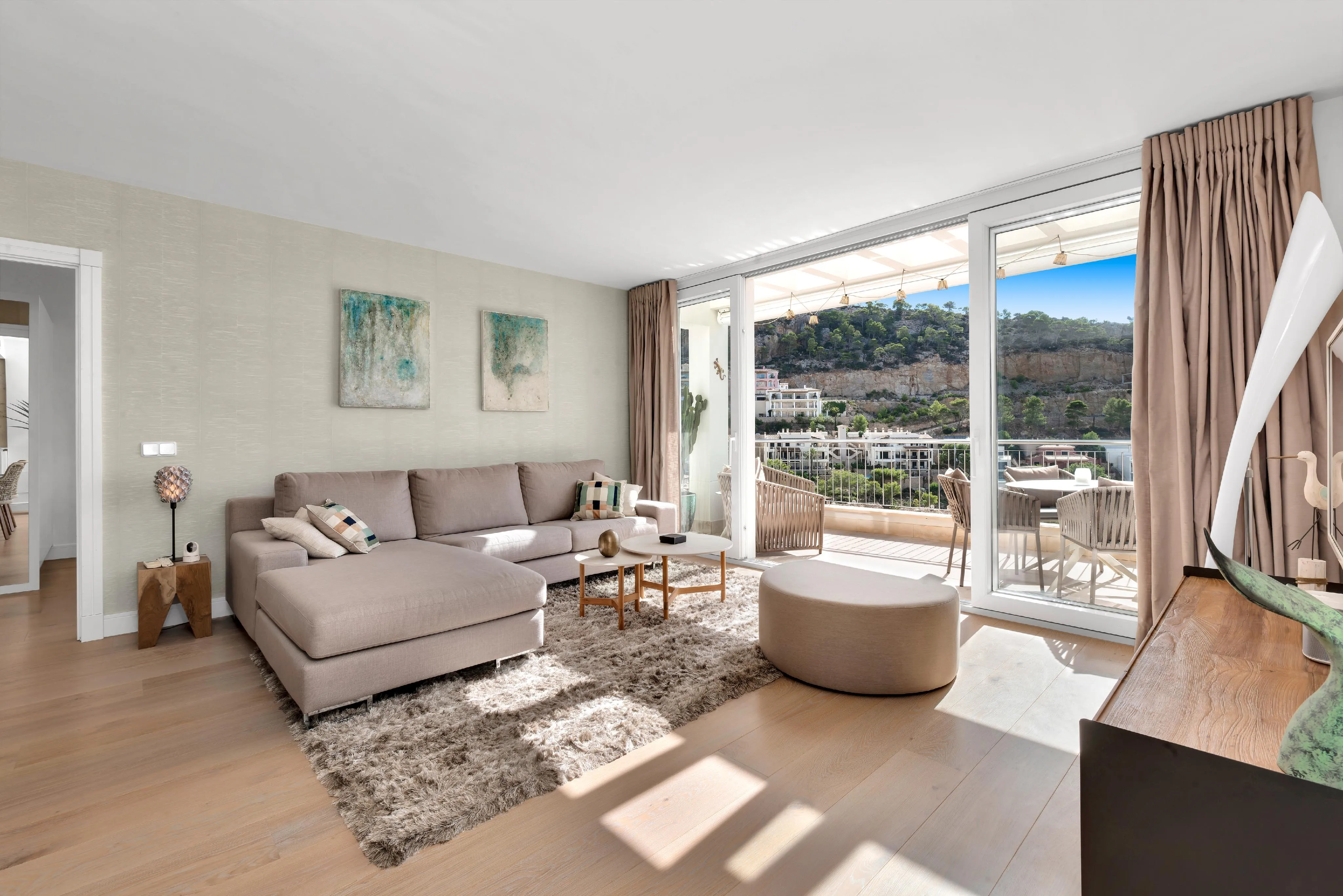 Exclusive apartment with stunning sea views in a sought-after location near the marina-5