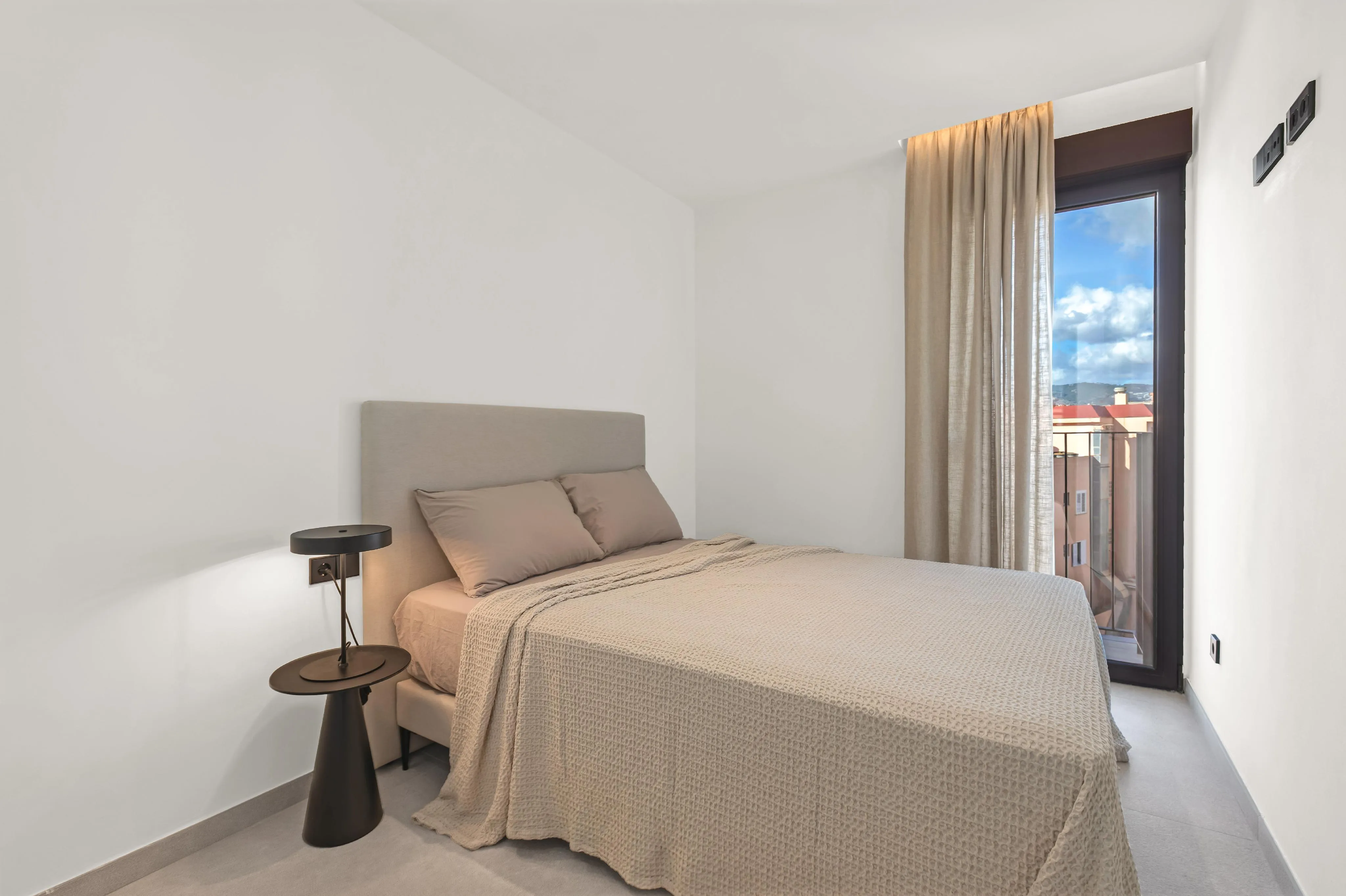 First-class new build penthouse with a spacious roof terrace in a popular location-12