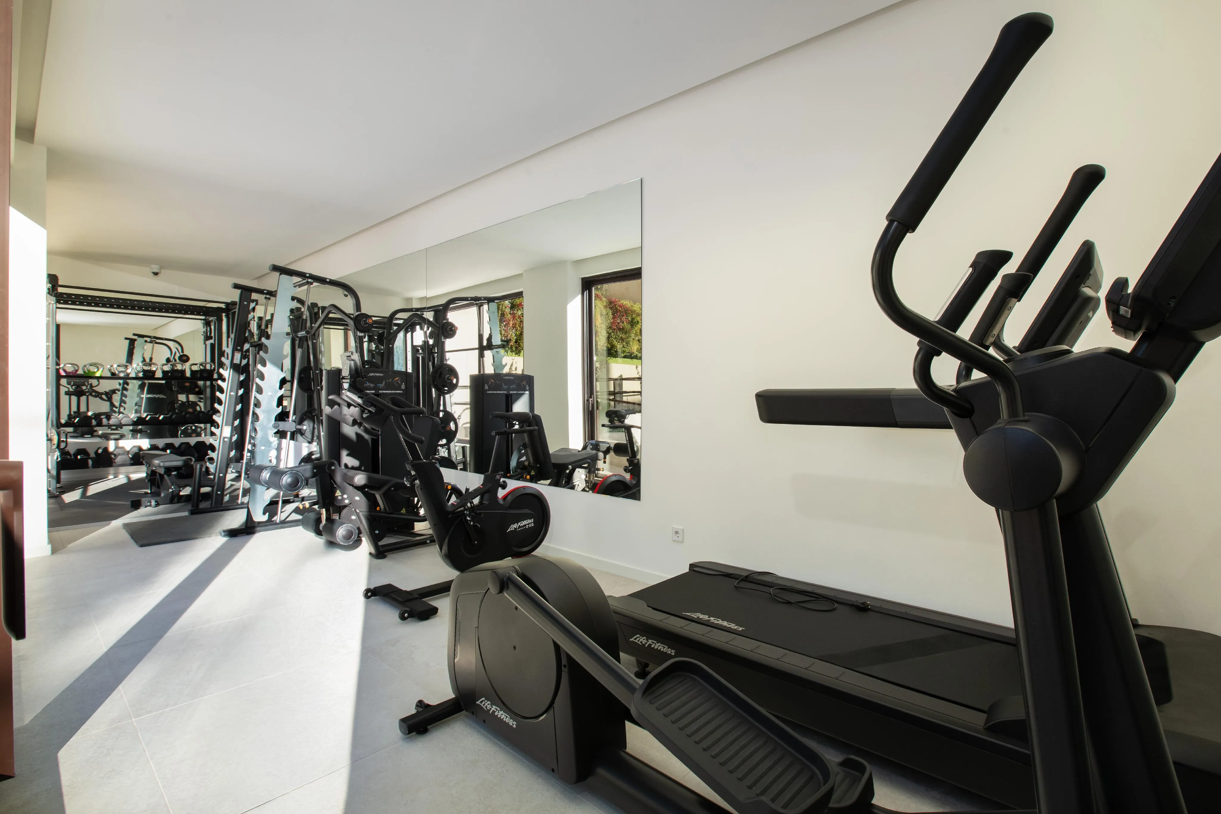 First-class new build penthouse with a spacious roof terrace in a popular location-20