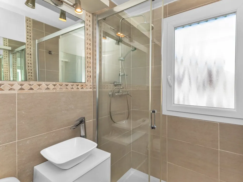 Charming duplex with beautiful views, semi-furnished-9