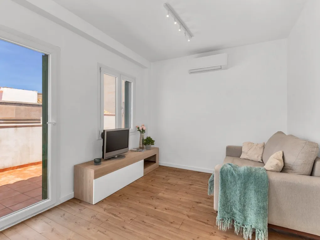 Charming duplex with beautiful views, semi-furnished-5