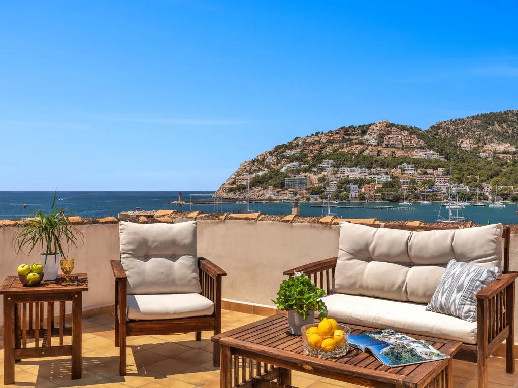 Charming duplex with beautiful views, semi-furnished-2