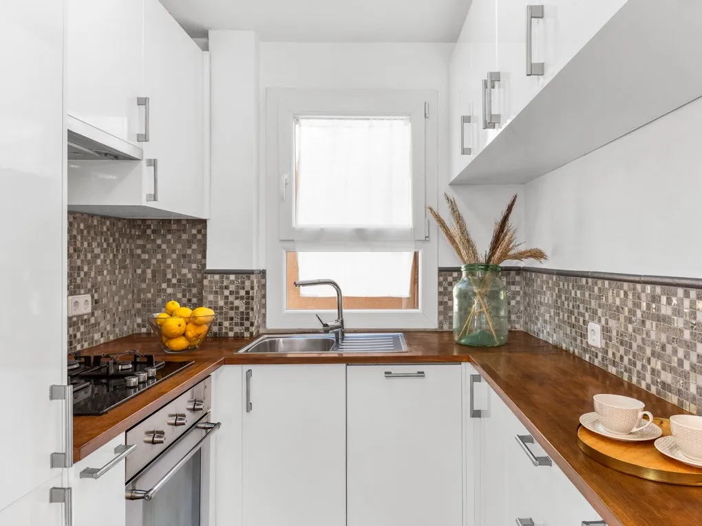 Charming duplex with beautiful views, semi-furnished-7