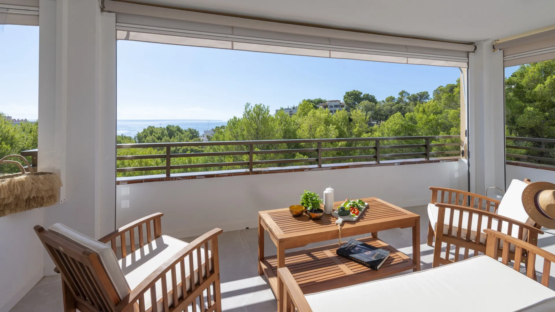 Moderno apartamento con vistas al mar en excelente ubicación y cerca de la playa-20