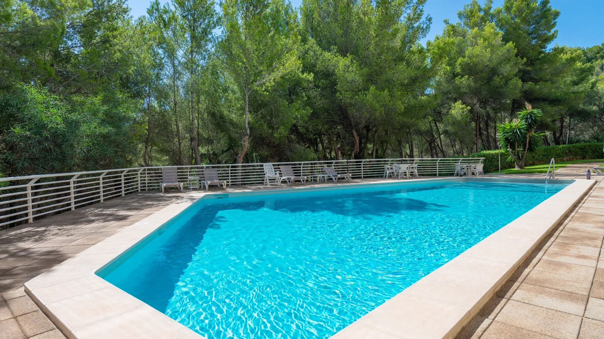 Moderno apartamento con vistas al mar en excelente ubicación y cerca de la playa-22