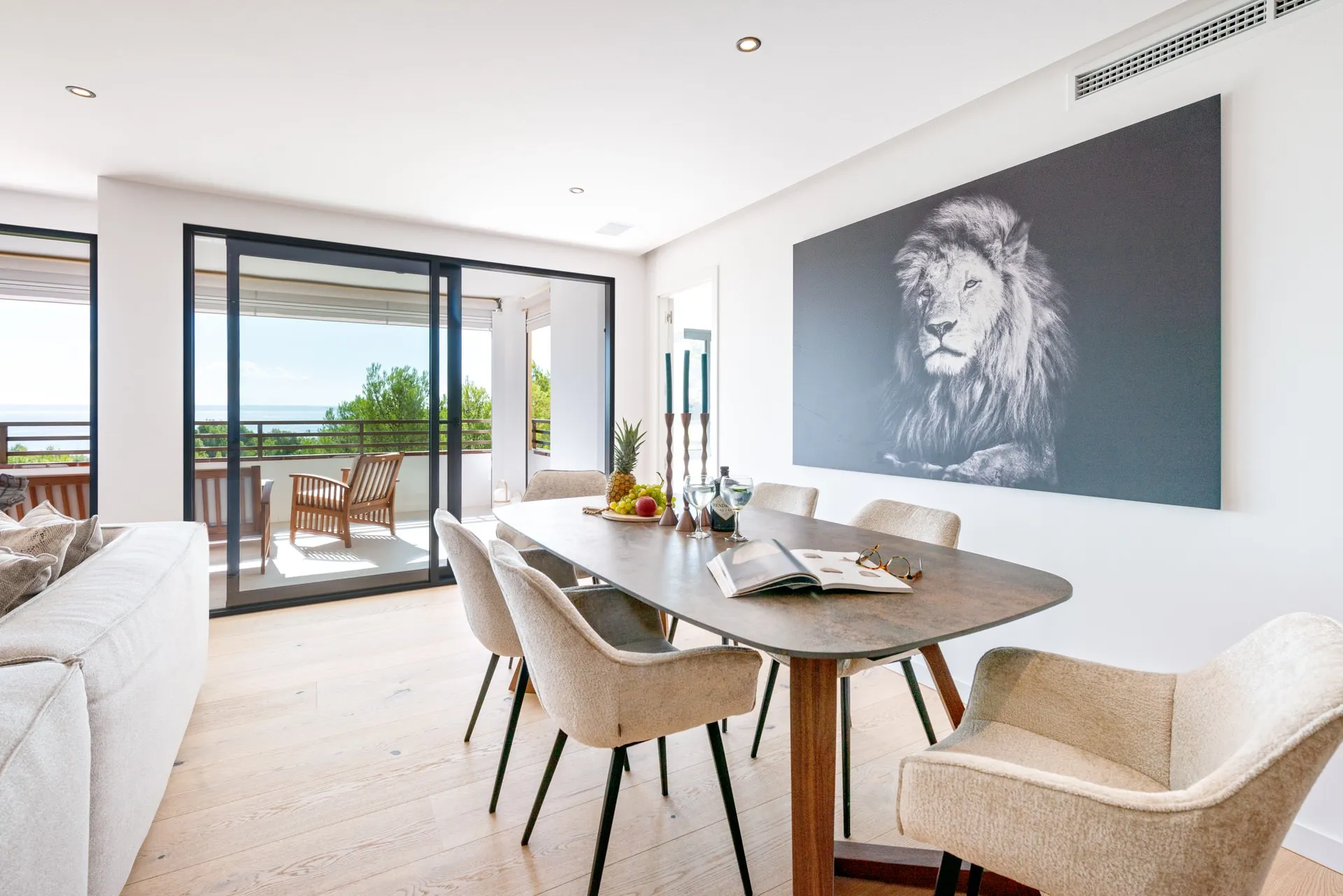 Moderno apartamento con vistas al mar en excelente ubicación y cerca de la playa-5