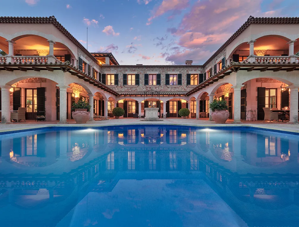 Traditionel herregård på strandpromenaden-4