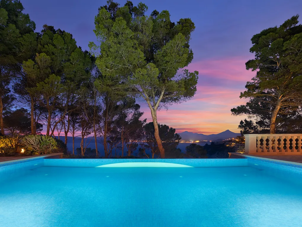 Traditionel herregård på strandpromenaden-3