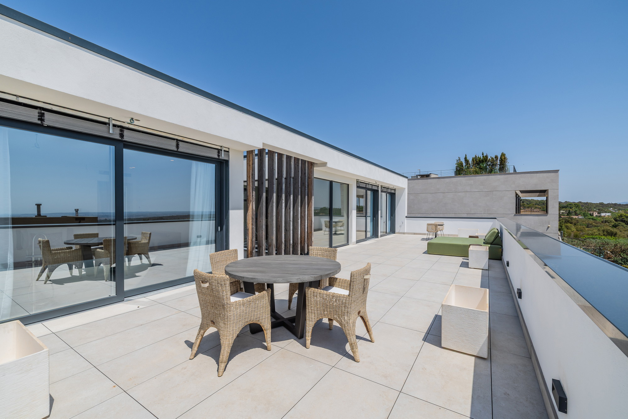 Una vila d'estil contemporani amb vistes a la badia de Palma-15