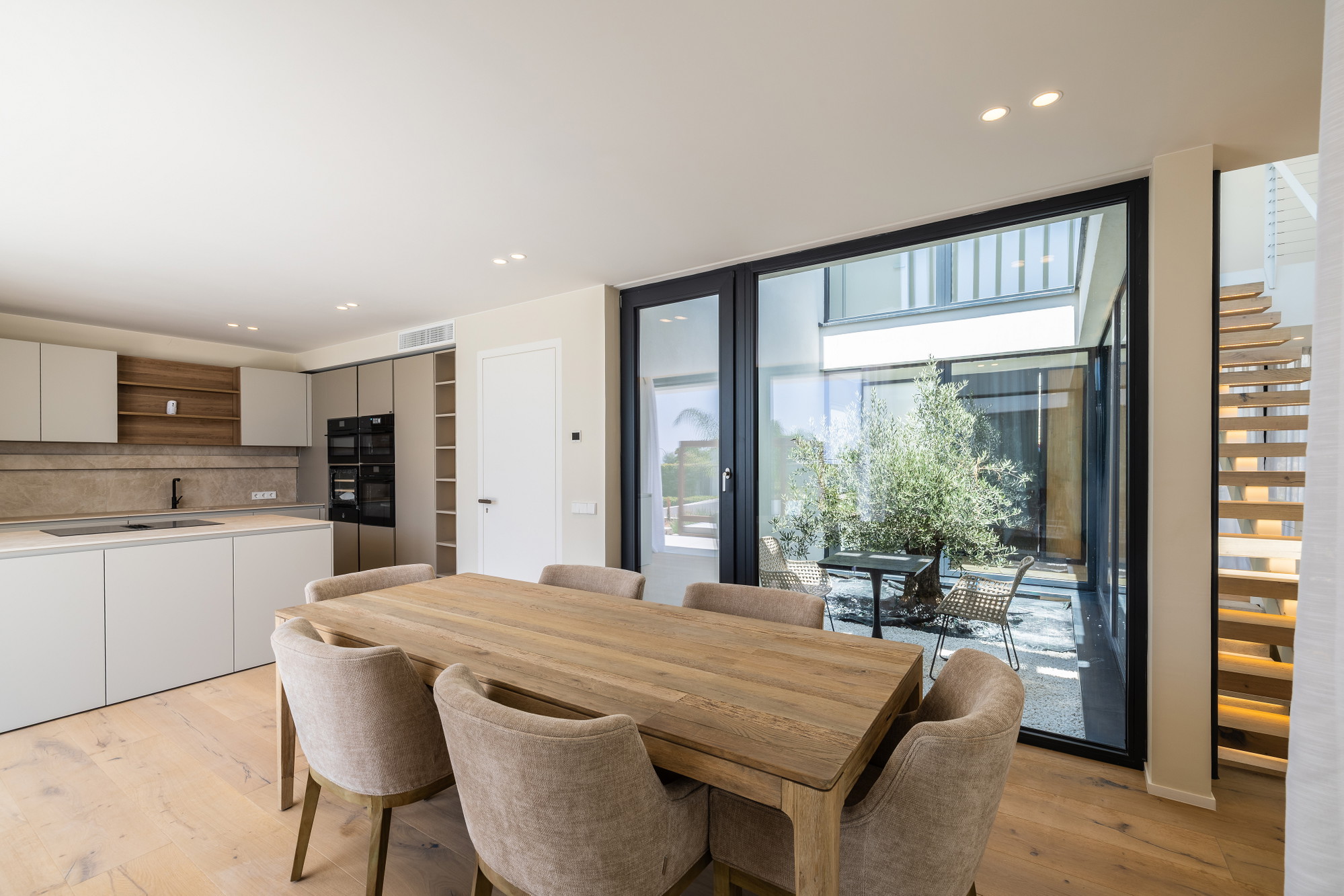 Una vila d'estil contemporani amb vistes a la badia de Palma-9