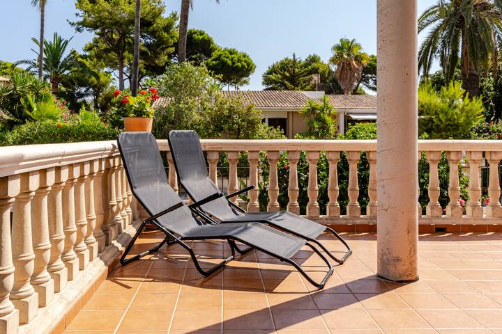 Semi-Detached house with garden just steps from the sea in Playa de Muro-5