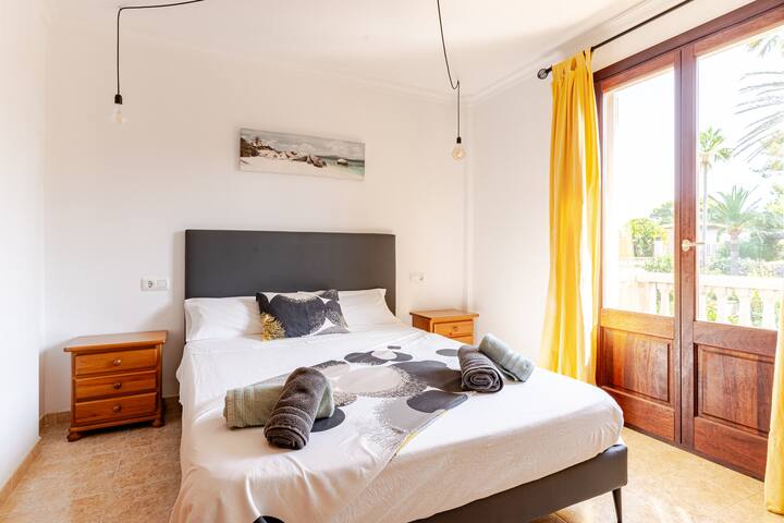 Semi-Detached house with garden just steps from the sea in Playa de Muro-17