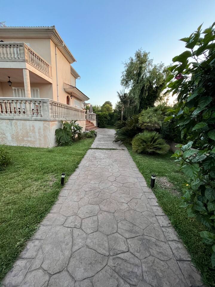 Semi-Detached house with garden just steps from the sea in Playa de Muro-3