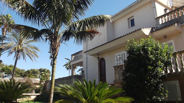 Semi-Detached house with garden just steps from the sea in Playa de Muro-18