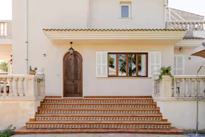 Semi-Detached house with garden just steps from the sea in Playa de Muro-4