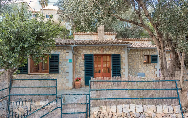 Charming Mallorcan House in the Heart of Deià with ETV license