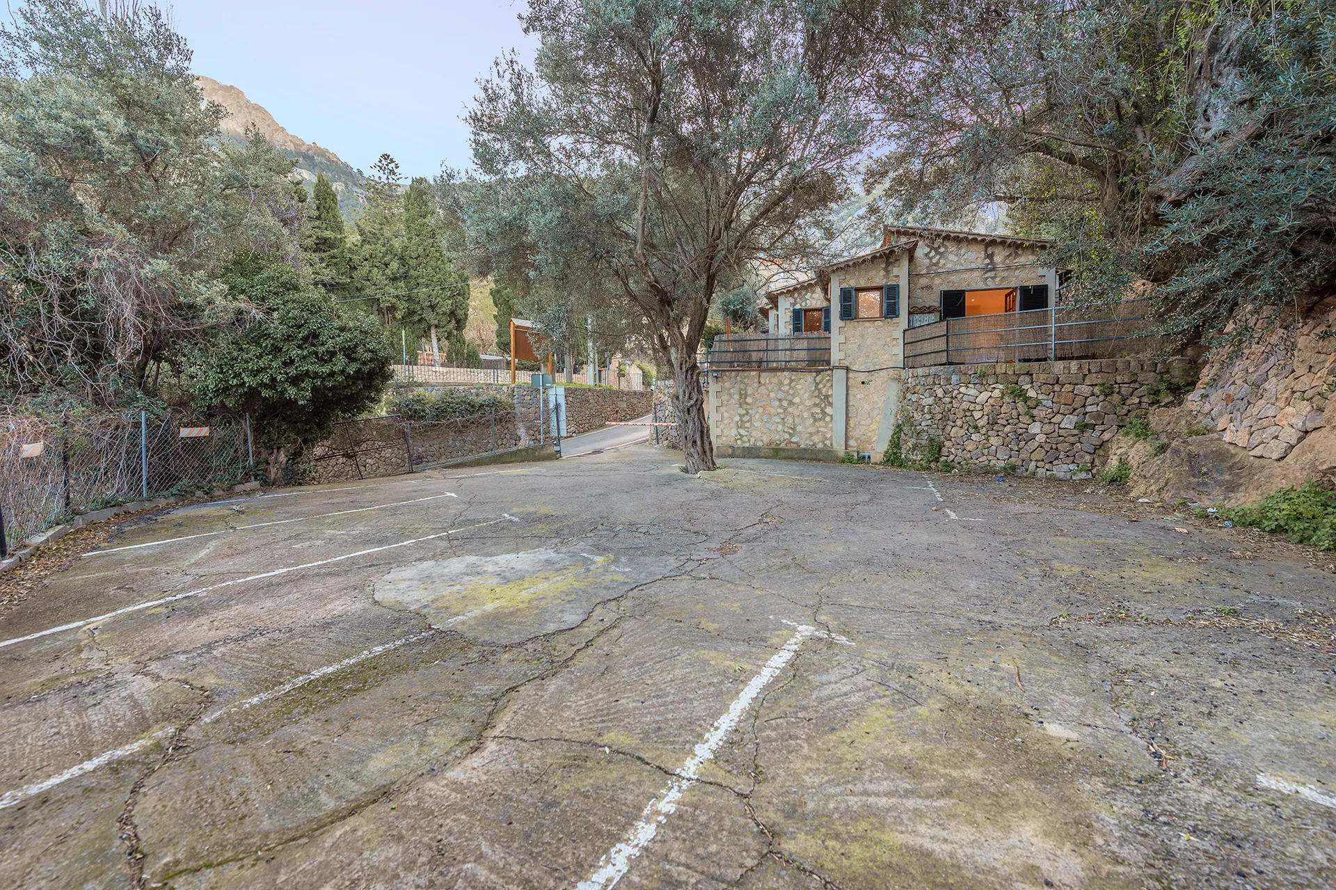 Encantadora Casa Mallorquina al Cor de Deià amb llicència d'ETV-17