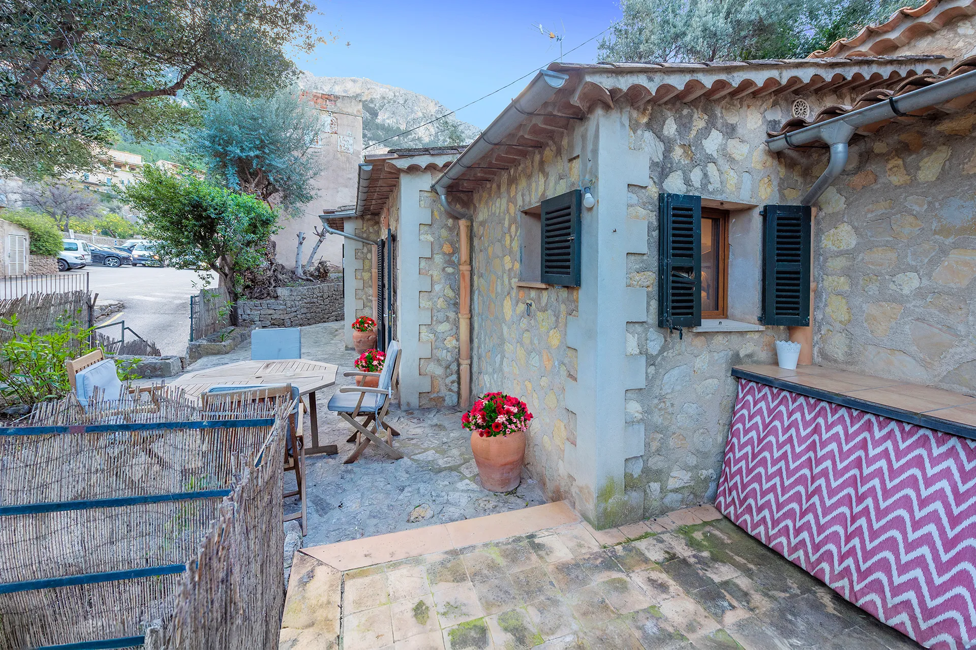 Encantadora Casa Mallorquina al Cor de Deià amb llicència d'ETV-15