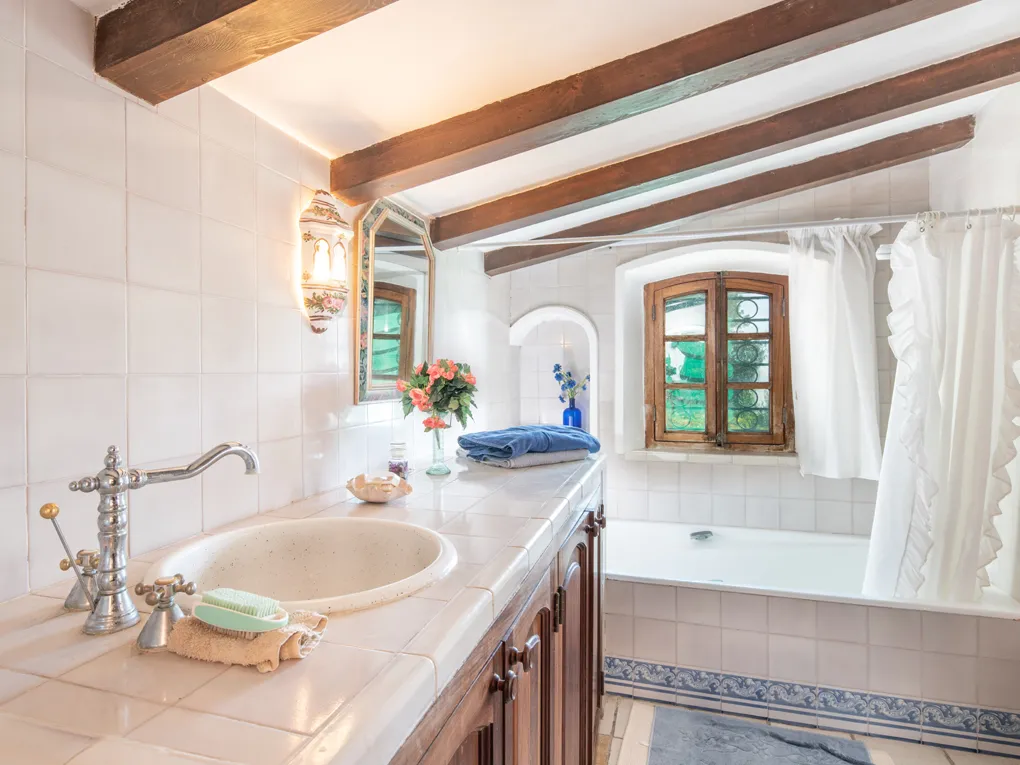 A glorious country villa in Alcanada, Puerto Alcudia-15