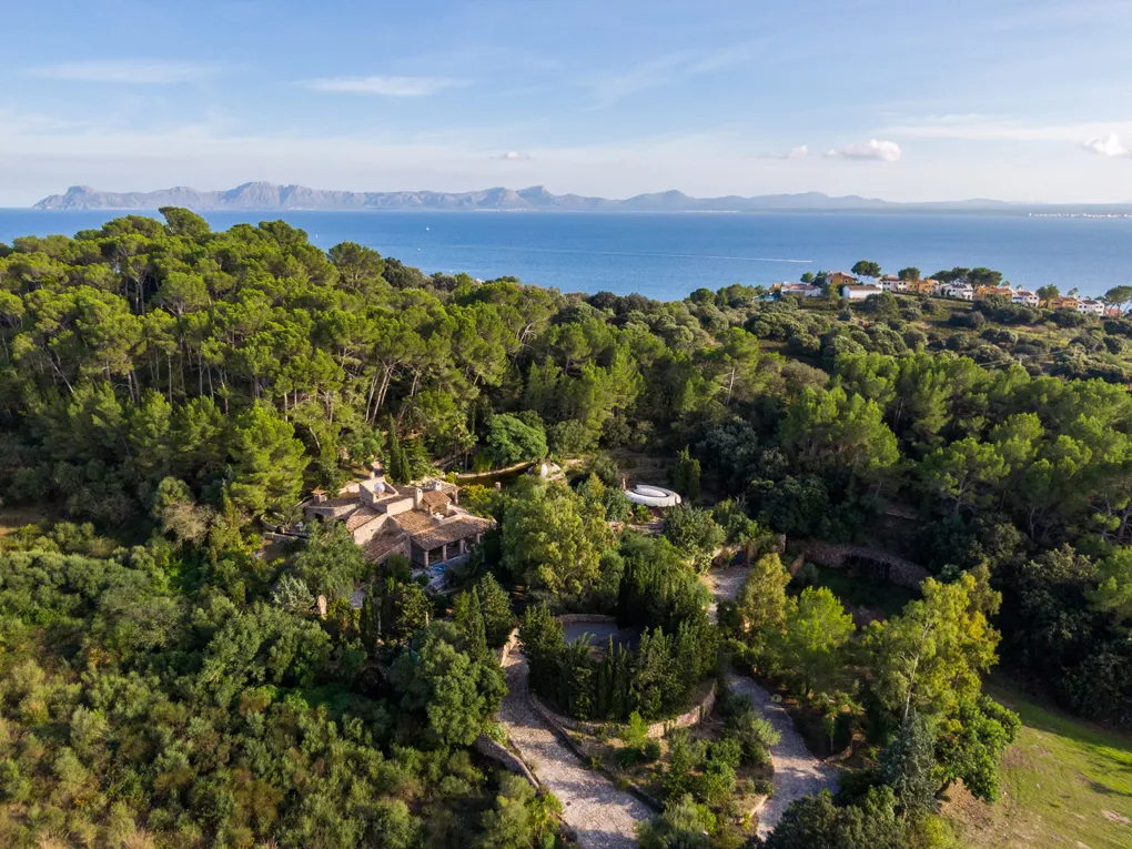 A glorious country villa in Alcanada, Puerto Alcudia-20