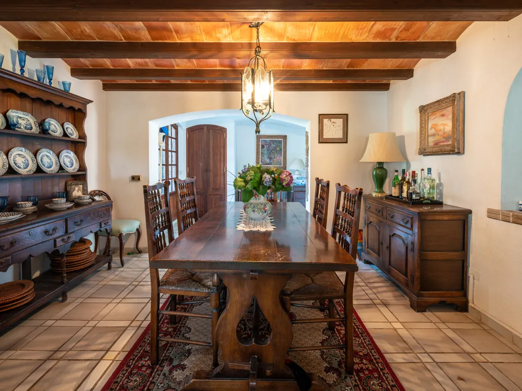 A glorious country villa in Alcanada, Puerto Alcudia-8