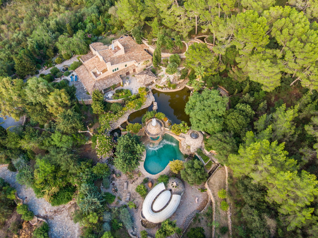 A glorious country villa in Alcanada, Puerto Alcudia