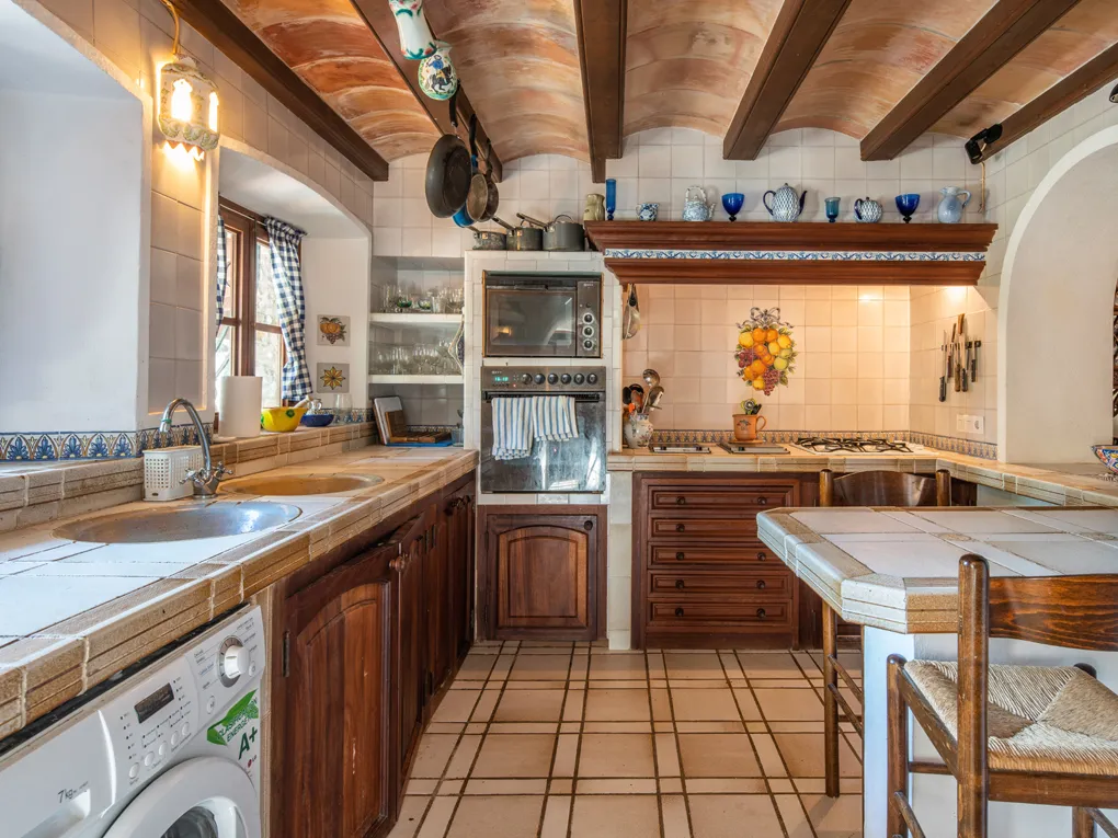 A glorious country villa in Alcanada, Puerto Alcudia-9