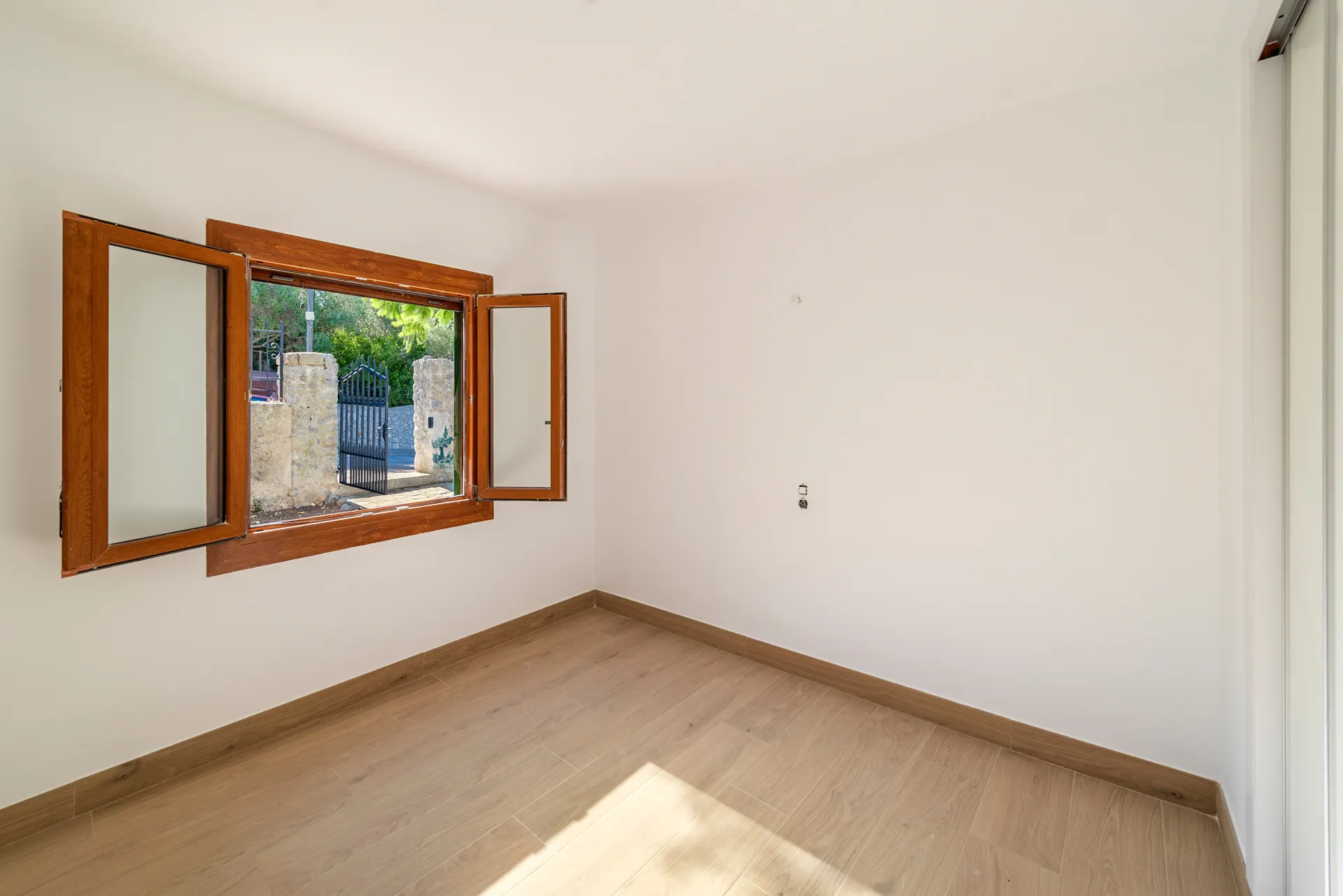 Charmantes renoviertes haus mit meer- und bergblick in George Sand-11