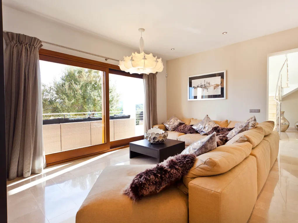 Роскошная дизайнерская вилла на поле для гольфа в Полленсе с фантастическим видом на море.-7