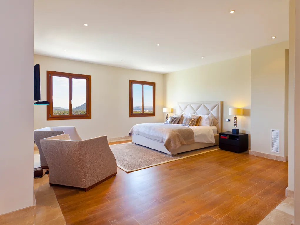 Роскошная дизайнерская вилла на поле для гольфа в Полленсе с фантастическим видом на море.-10