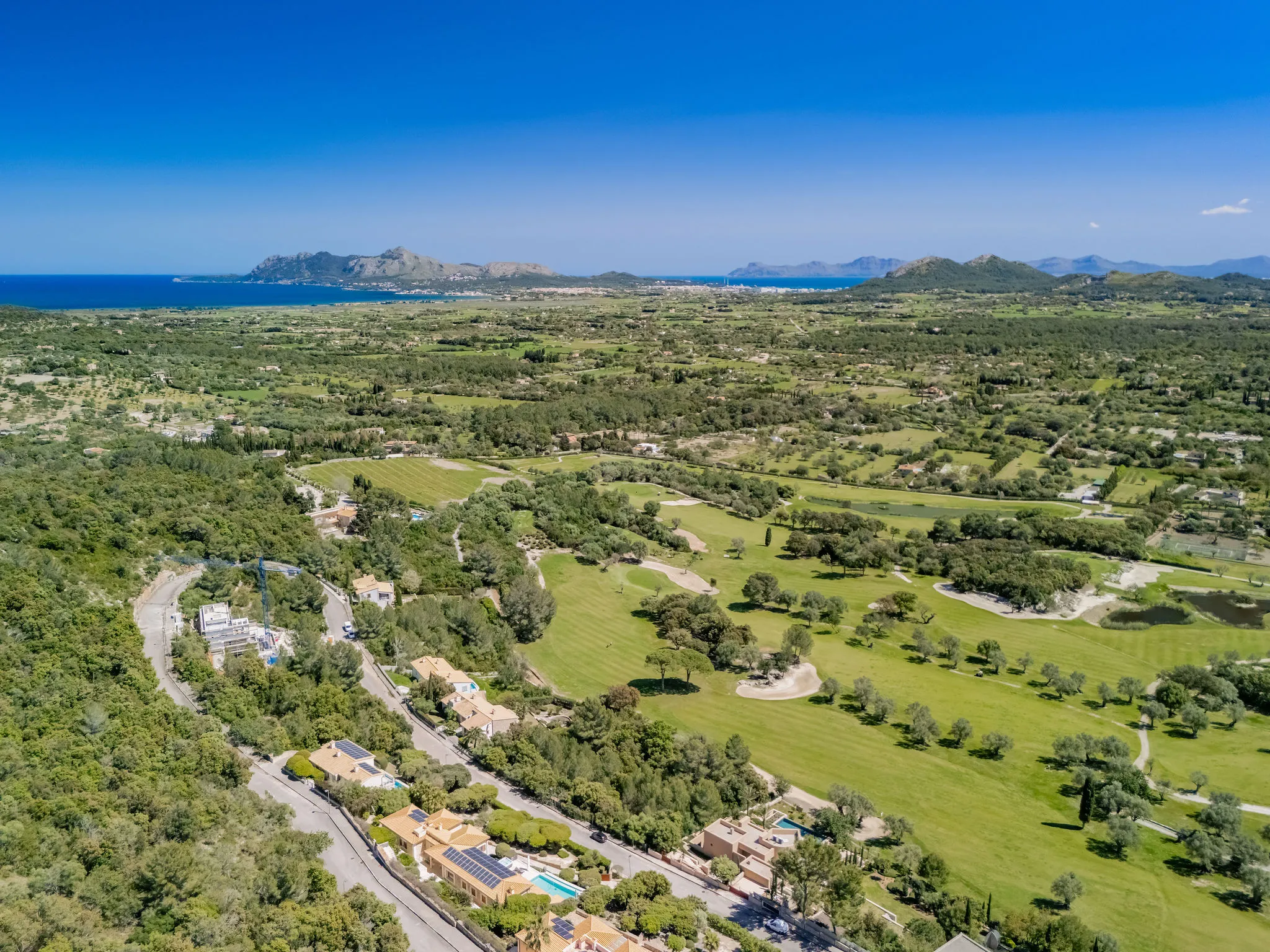 Роскошная дизайнерская вилла на поле для гольфа в Полленсе с фантастическим видом на море.-4